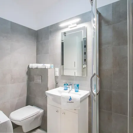 Przestronny Z Tarasem I Parkingiem W Gdyni By Renters Гдыня